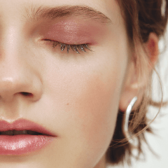 MAKEUP LOOK イメージモデル サムネイル画像