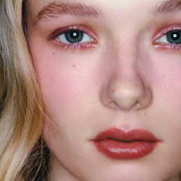 MAKEUP LOOK イメージモデル サムネイル画像